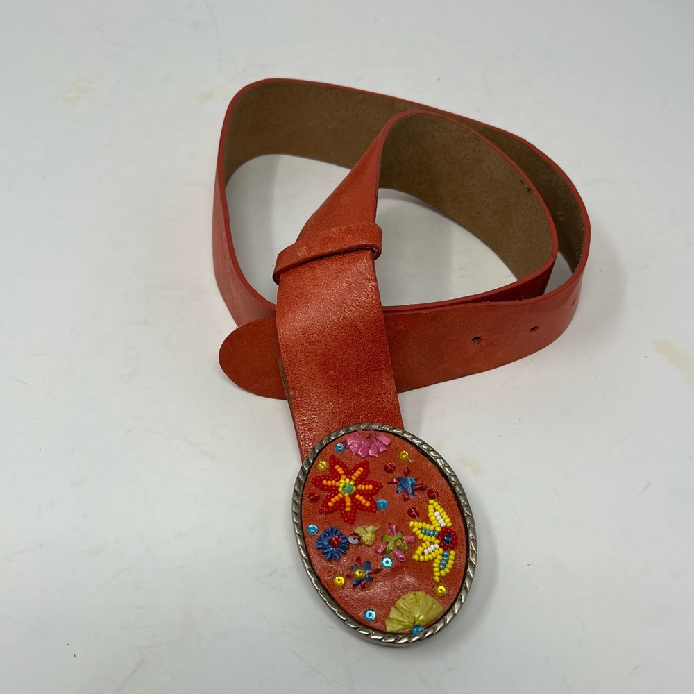 Beaded buckle on Orange leather belt S - Picture 7 of 8